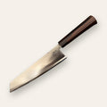 Couteau Chef Kiritsuke Forge Tay, finition inox, fond crème